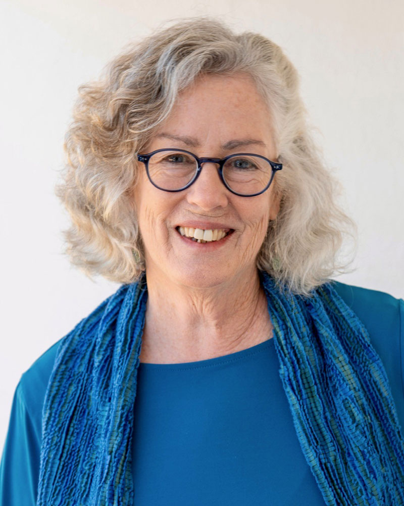 Author-Helen-Burke-Bio800 Author Helen Burke biography